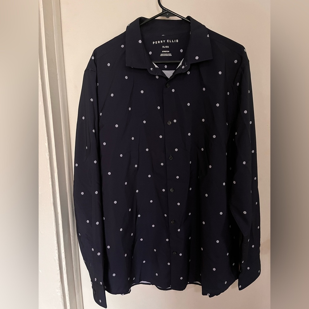 Perry Ellis Navy Button-Front Shirt with White Micro Medallions